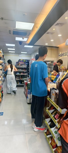 X07046日营业额六千以上酒店写字楼新佳宜便利店(带仓库厕所) X07046日营业额六千以上酒店写字楼新佳宜便利店(带仓库厕所)