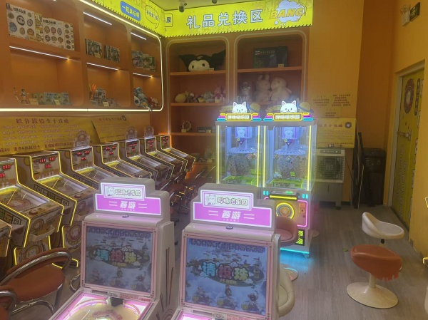 X07062急转高铁吾悦广场商场内月入过万游戏店转让 X07062急转高铁吾悦广场商场内月入过万游戏店转让