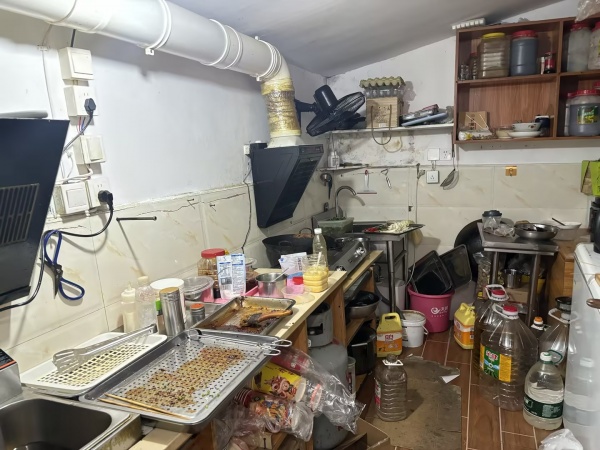 X07070含浦大型社区临街20平小吃店炸串店低价转让(可空转) X07070含浦大型社区临街20平小吃店炸串店低价转让(可空转)