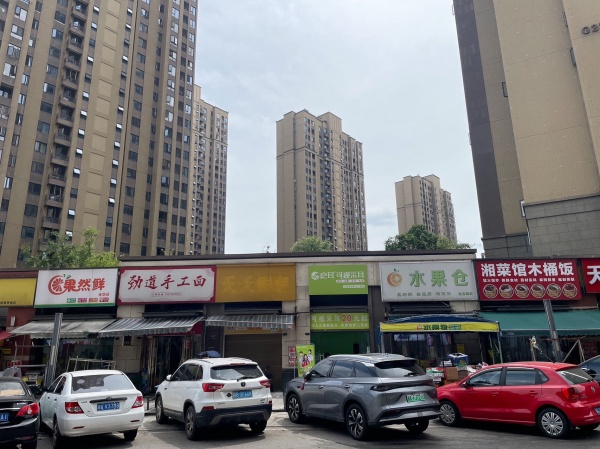 Y07076万人小区望城金地三千府临街品牌采耳店优价转让(可空转) Y07076万人小区望城金地三千府临街品牌采耳店优价转让(可空转)