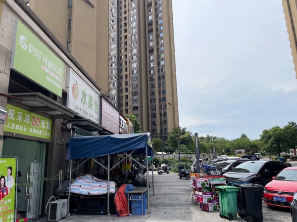 Y07076万人小区望城金地三千府临街品牌采耳店优价转让(可空转) Y07076万人小区望城金地三千府临街品牌采耳店优价转让(可空转)