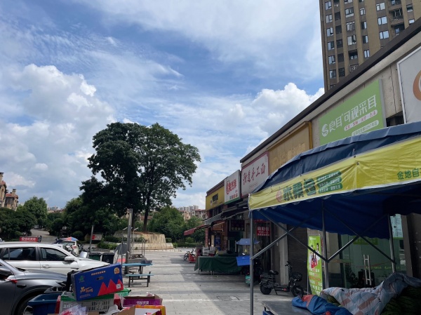 Y07076万人小区望城金地三千府临街品牌采耳店优价转让(可空转) Y07076万人小区望城金地三千府临街品牌采耳店优价转让(可空转)