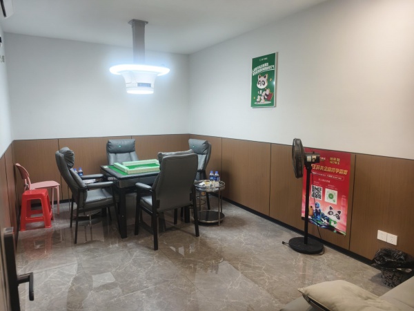 Y07123望城大型小区出入口临街200平品牌棋牌四个朋友转 Y07123望城大型小区出入口临街200平品牌棋牌四个朋友转