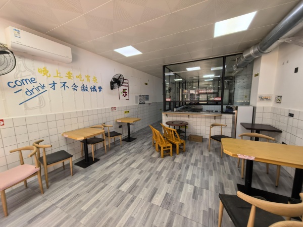 X08027成熟大型小区一楼旺铺底价转,排烟三相电齐全 X08027成熟大型小区一楼旺铺底价转,排烟三相电齐全