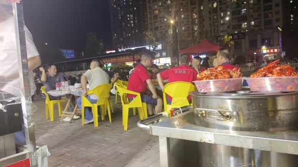 Y08049星沙D铁旁大型高档小区主出入口临街夜宵卤菜店优价转让 Y08049星沙D铁旁大型高档小区主出入口临街夜宵卤菜店优价转让