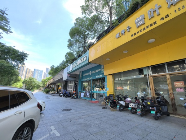 Y08065湘江世纪城旁.临街50平和71平门面出租2个门面 Y08065湘江世纪城旁.临街50平和71平门面出租2个门面