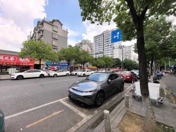 Y08073岳麓区黄鹤小区菜市场出入口10平美发门面空转 Y08073岳麓区黄鹤小区菜市场出入口10平美发门面空转