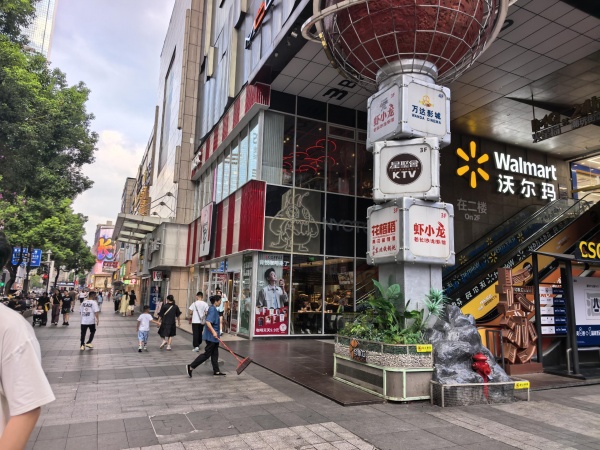 A08105天心区坡子街印象汇出入口门面无行业限制房东直租 A08105天心区坡子街印象汇出入口门面无行业限制房东直租