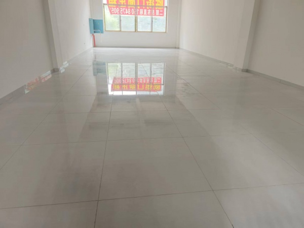 X05074房东直租精装修店铺直接领包入住,无转让费 X05074房东直租精装修店铺直接领包入住,无转让费