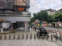 A08105天心区坡子街印象汇出入口门面无行业限制房东直租