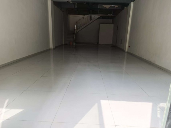 X05074房东直租精装修店铺直接领包入住,无转让费 X05074房东直租精装修店铺直接领包入住,无转让费