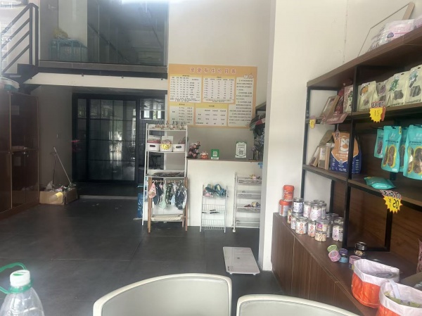 Y09033底价急转急急急急转 恒大江湾底商100平宠物店 Y09033底价急转急急急急转 恒大江湾底商100平宠物店