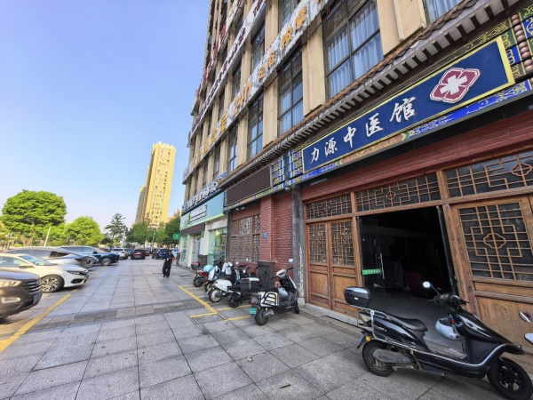 Y09038宁乡金洲大道中央领御十字路口260平临街旺铺招租 Y09038宁乡金洲大道中央领御十字路口260平临街旺铺招租