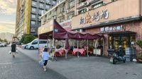 A09039地铁口蓝思科技附近大型安置小区230平餐饮夜宵店低价转让 A09039地铁口蓝思科技附近大型安置小区230平餐饮夜宵店低价转让