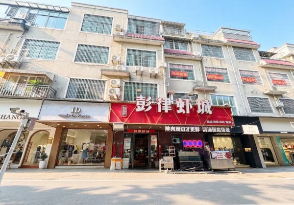 A09043小区入口旁.凯德广场商圈.商业综合3楼门面出租 A09043小区入口旁.凯德广场商圈.商业综合3楼门面出租