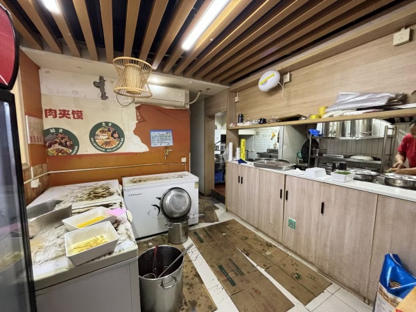 Y09046弘坤花样汇日营3.5k+稳定经营中卤菜店餐饮店优价转让 Y09046弘坤花样汇日营3.5k+稳定经营中卤菜店餐饮店优价转让