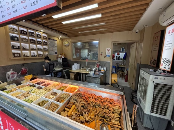 Y09046弘坤花样汇日营3.5k+稳定经营中卤菜店餐饮店优价转让 Y09046弘坤花样汇日营3.5k+稳定经营中卤菜店餐饮店优价转让