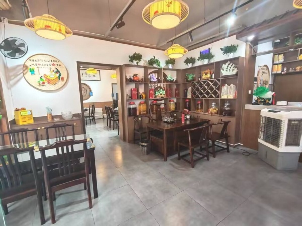 Y09057 超低价转!多个成熟小区围绕.头铺餐饮热闹位置 Y09057 超低价转!多个成熟小区围绕.头铺餐饮热闹位置