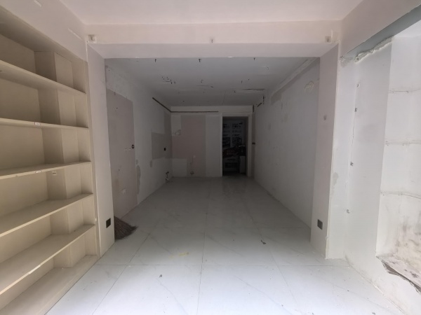 Y09070雨花区梓园路红旗药号公交站旁临街门面房东直租 Y09070雨花区梓园路红旗药号公交站旁临街门面房东直租