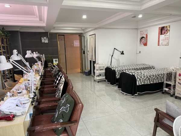 Y09099生意火爆!网红商圈 5000资源精品美甲店优转 Y09099生意火爆!网红商圈 5000资源精品美甲店优转