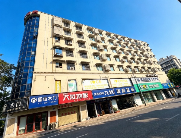 Y09111高桥商圈.1楼200平和4至7楼每层300平出租 Y09111高桥商圈.1楼200平和4至7楼每层300平出租