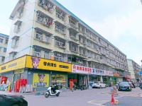 A10030高桥小区出口独家餐饮旺铺4.5万急转 A10030高桥小区出口独家餐饮旺铺4.5万急转