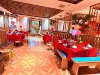 Y10055稳定经营6年泉塘临街650平湘菜馆餐饮店低价转让