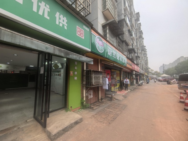 A10098新开铺大型成熟社区主干道临街60平门面房东直租 A10098新开铺大型成熟社区主干道临街60平门面房东直租