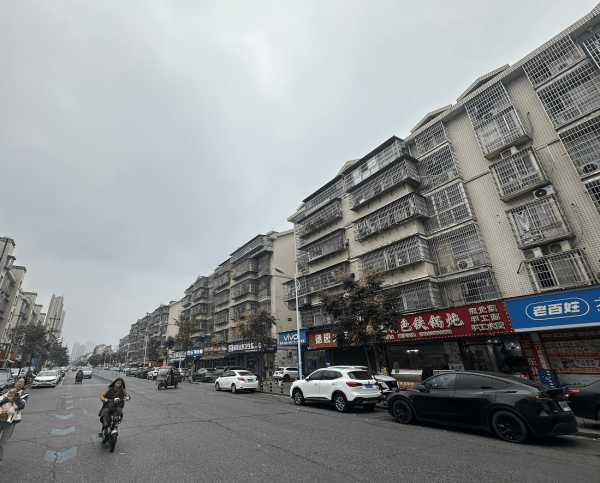 A10103雨花区高桥日均7000餐饮东北特色铁锅炖优价转让(看店勿扰员工) A10103雨花区高桥日均7000餐饮东北特色铁锅炖优价转让(看店勿扰员工)