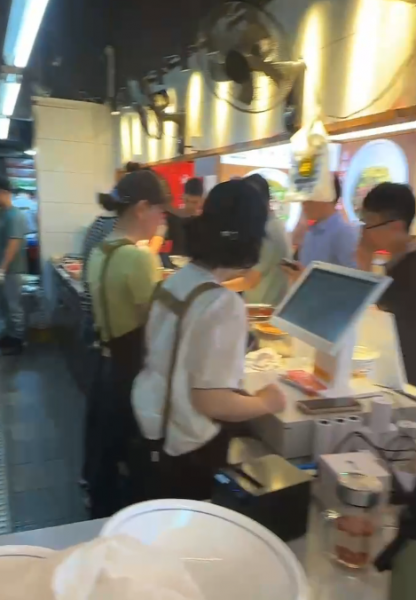 Y07054急转10.8 麓谷工业园上班族扎堆(日营6Q临街成熟粉面旺铺转 Y07054急转10.8 麓谷工业园上班族扎堆(日营6Q临街成熟粉面旺铺转