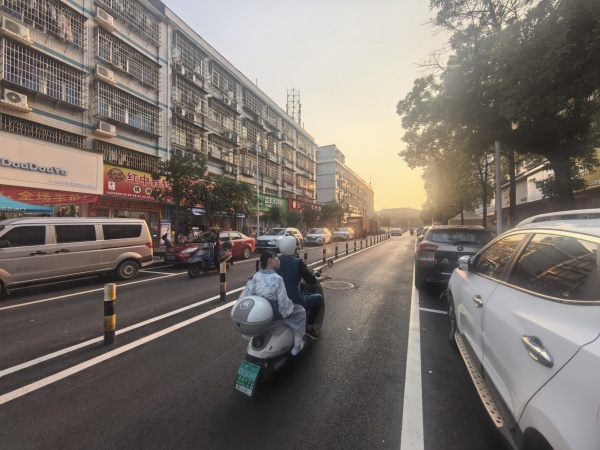 Y10118岳麓区中医药大学附近万人小区临街40平蛋糕甜品店优价转让 Y10118岳麓区中医药大学附近万人小区临街40平蛋糕甜品店优价转让