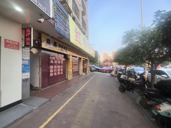 Y10118岳麓区中医药大学附近万人小区临街40平蛋糕甜品店优价转让 Y10118岳麓区中医药大学附近万人小区临街40平蛋糕甜品店优价转让