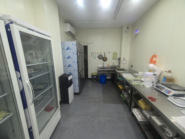 Y10118岳麓区中医药大学附近万人小区临街40平蛋糕甜品店优价转让 Y10118岳麓区中医药大学附近万人小区临街40平蛋糕甜品店优价转让